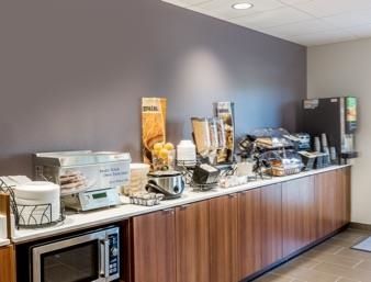 Microtel Inn & Suites By Wyndham Tioga Restaurant photo